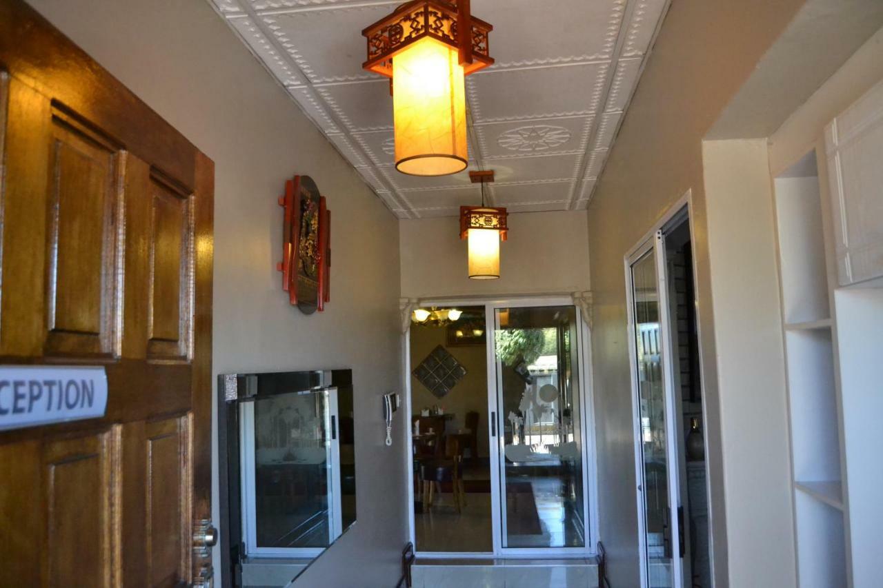 Triple Palms Bed And Breakfast ハボローネ エクステリア 写真